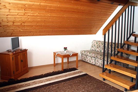 Hotel Bayerischer Hof Rehlings Weißensberg Δωμάτιο φωτογραφία